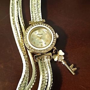 New w/Tag, Fulaida Watch, Crystal Embellished Wrap Around  White, Rhinestones